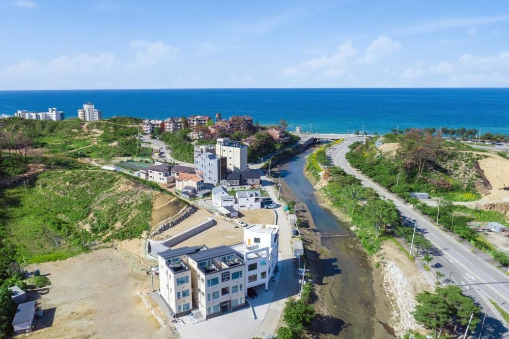 Gangneung Dislo Hotel Kültér fotó